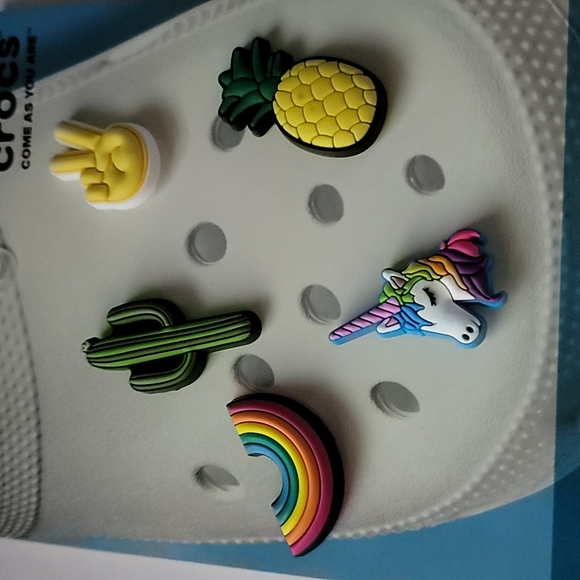 Crocs Jibbitz Charms Uniquely You Fun Trend 5 Pack - Picture 2 of 4